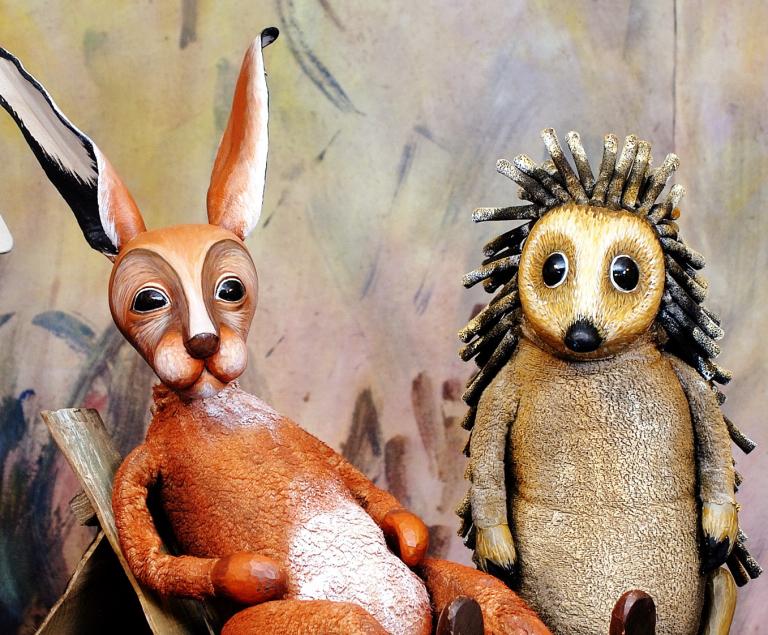 Hase und Igel - Moussong Theater mit Figuren